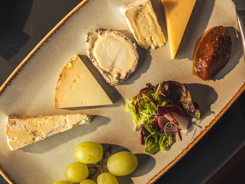 Tytherleigh Arms Dining Dish 6